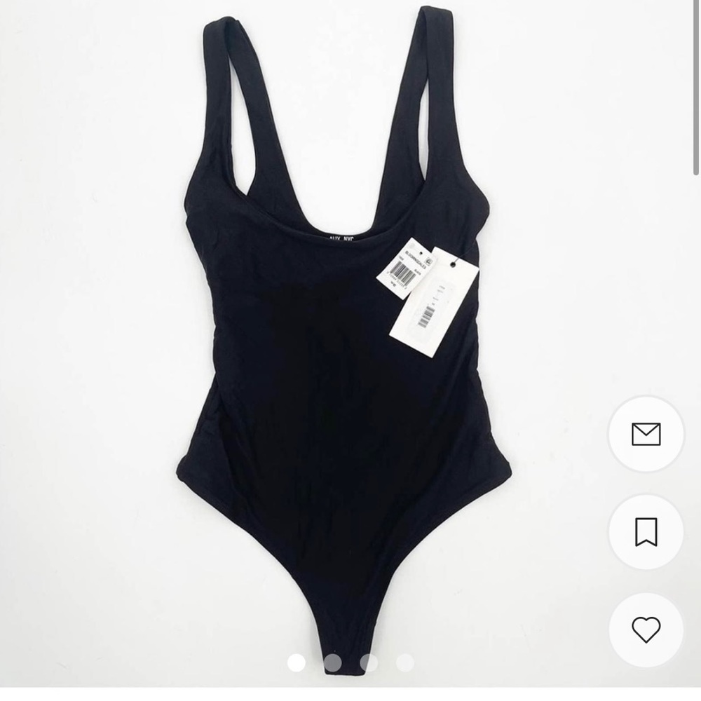 ALIX NYC Mott Bodysuit Black x Revolve 
Condition:  NWT. New with tags.